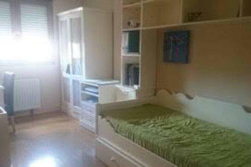 Apartamento Piso En Los Corrales de Buelna (Cantabr�a)