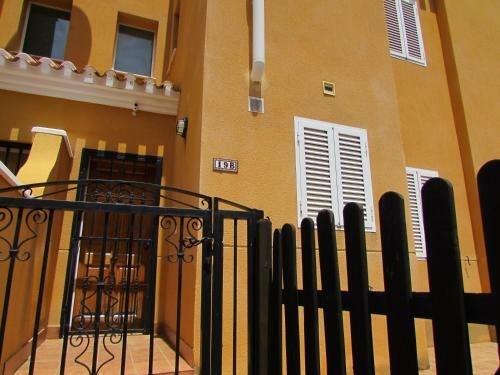 Apartamento Los Rosales Home