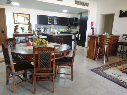 Nomad Tours Marina Beach Apartment