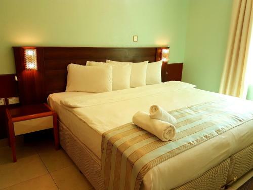 Al Ghubrah Plaza Hotel