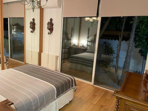 Luxury Villa In Los Alcazares