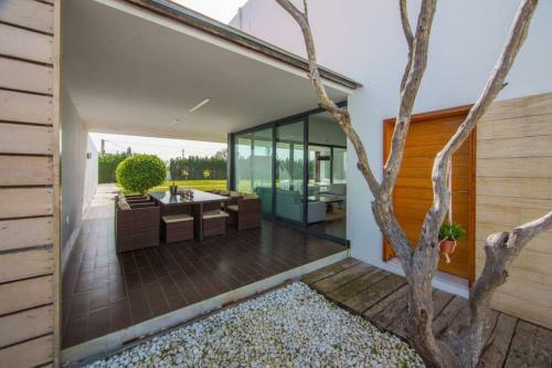 Elegante Y Sofisticada Villa De 5 Habitaciones