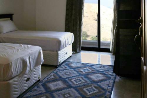 Serviced 2 Bedroom Apartment , With Lovely View.