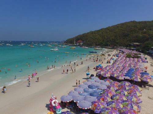 Hotel Tawaen Beach Resort