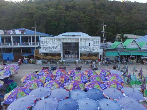 Hotel Tawaen Beach Resort
