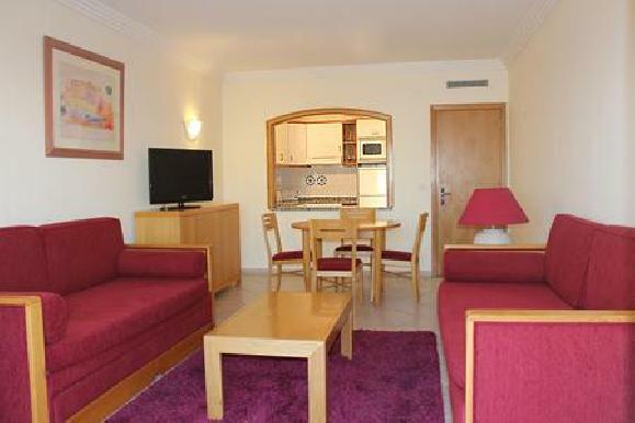 Aparthotel Balaia Plaza