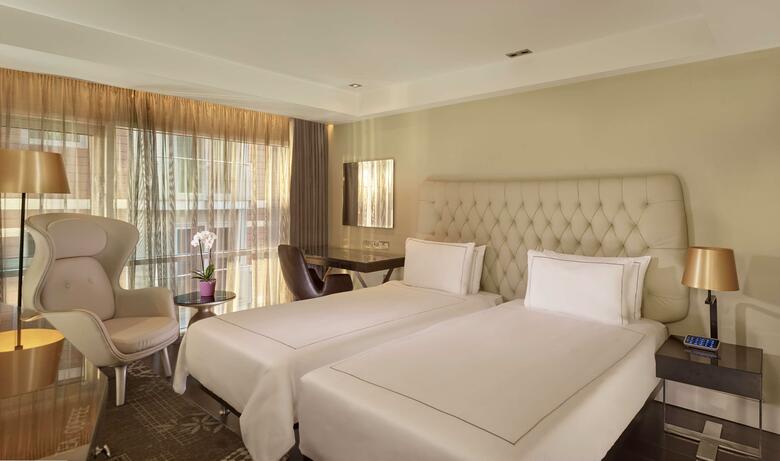 Hotel Park Plaza Riverbank