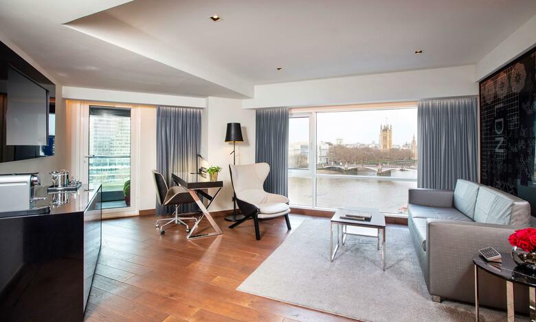 Hotel Park Plaza Riverbank