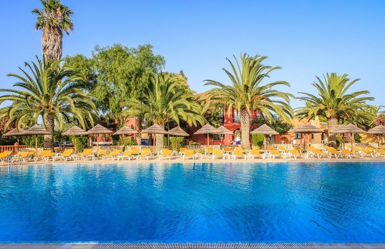 Hotel Colina Village