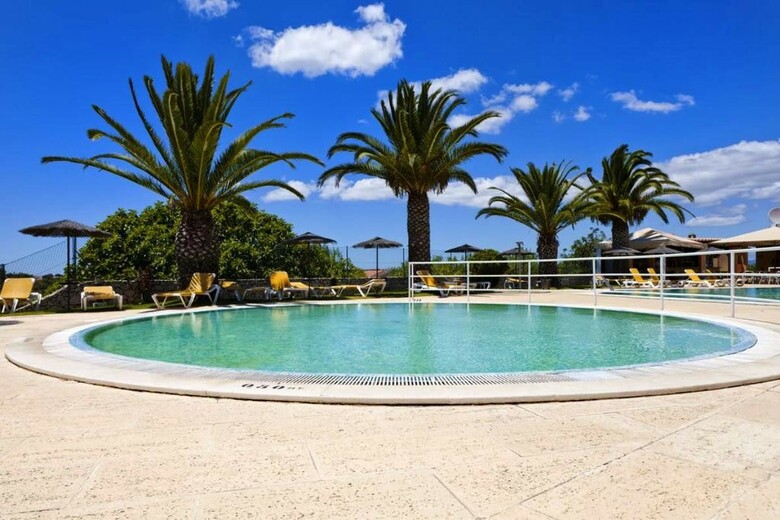 Hotel Colina Village