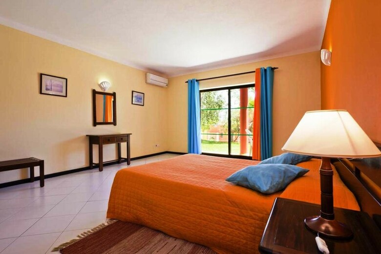 Hotel Colina Village