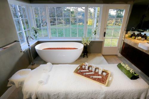Hotel Parklands Country Gardens & Lodges