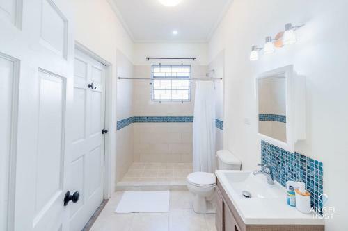 Perfect Barbados Getaway With Beaches In Walking Distance