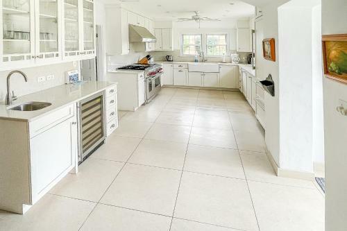 Villa Coral Sea Private Beachfront Panorama With Infinity Pool