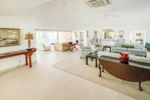Villa Coral Sea Private Beachfront Panorama With Infinity Pool