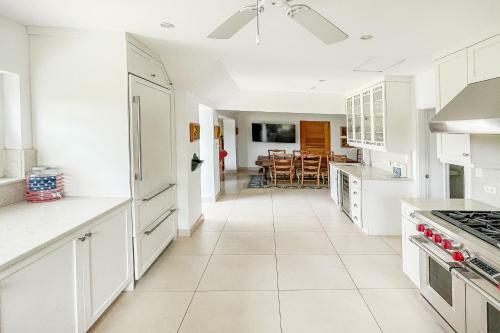 Villa Coral Sea Private Beachfront Panorama With Infinity Pool