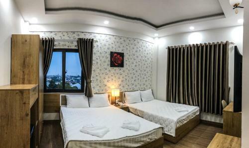 Hotel Kh�ch S?n Sky