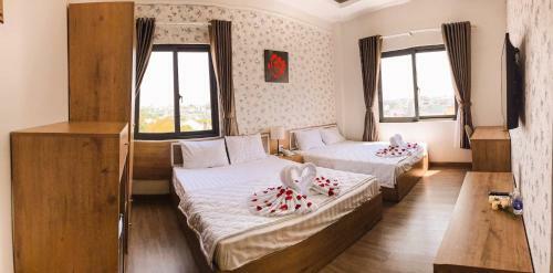 Hotel Kh�ch S?n Sky