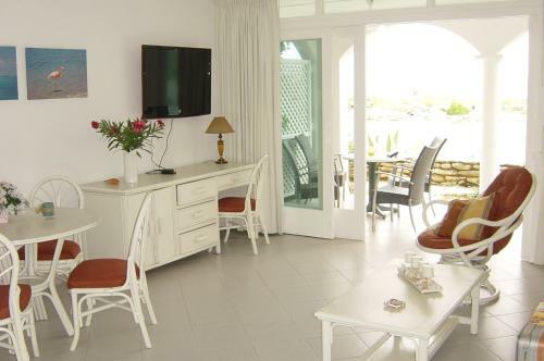 Apartamento Oceanfront Condo With Pool,breathtaking View, Wifi