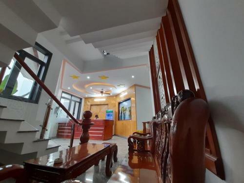 Hotel Kh�ch S?n Nguy�n Long