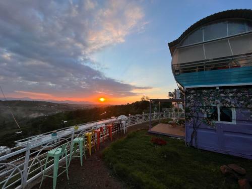 Hostal ?amb'ri Top View Farmstay & Glamping