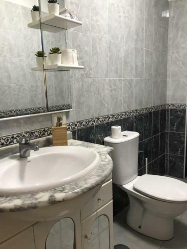 Hostal C�ntrica Y Acogedora Habitaci�n