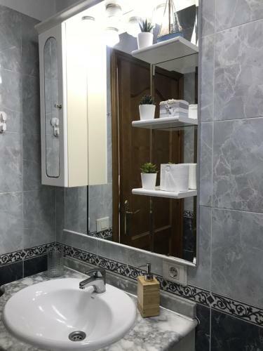 Hostal C�ntrica Y Acogedora Habitaci�n