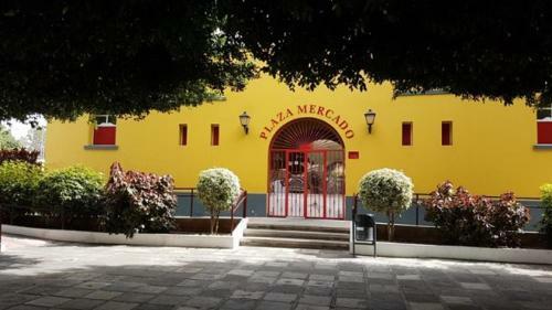 Hostal C�ntrica Y Acogedora Habitaci�n