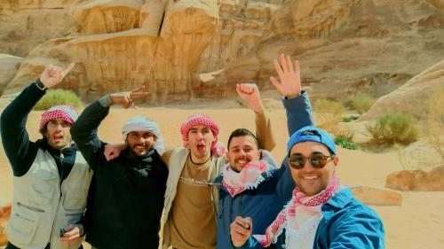 Bed & Breakfast Desert Colored