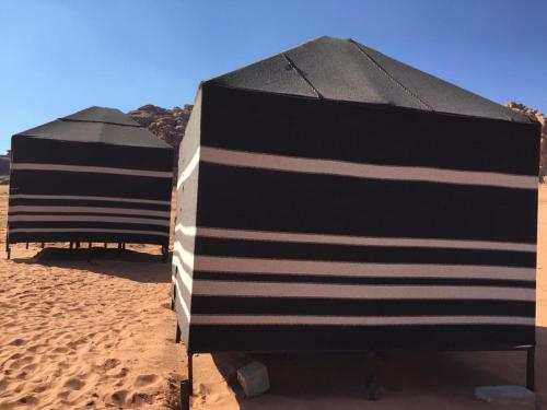 Desert Mars Camp & Tours