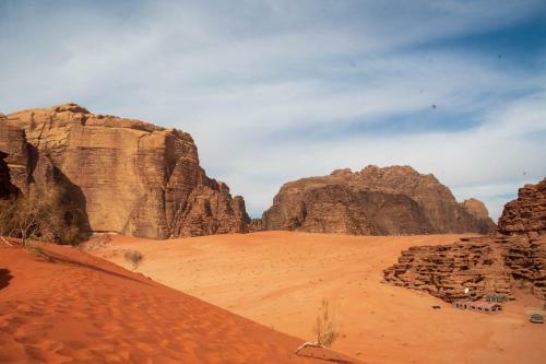 Desert Mars Camp & Tours