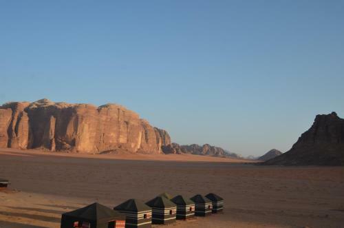 Wadi Rum Camp& Jeep Tour