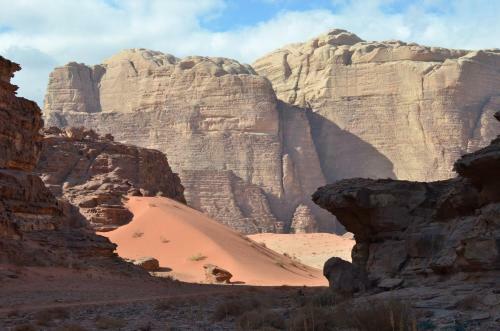 Wadi Rum Camp& Jeep Tour