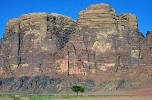 Wadi Rum Camp& Jeep Tour