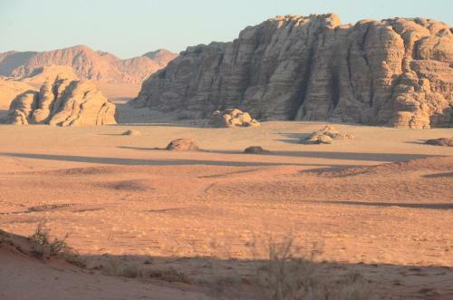 Wadi Rum Camp& Jeep Tour