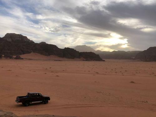 Ahlam Alenzy Camp
