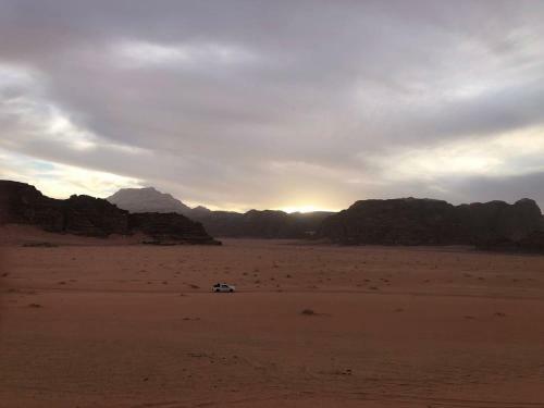 Ahlam Alenzy Camp