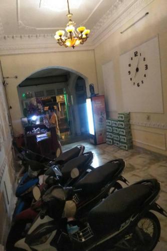 Happy Hotel Binh Chanh