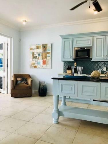 Luxury Seafront 4p Large Ground Floor Apartment