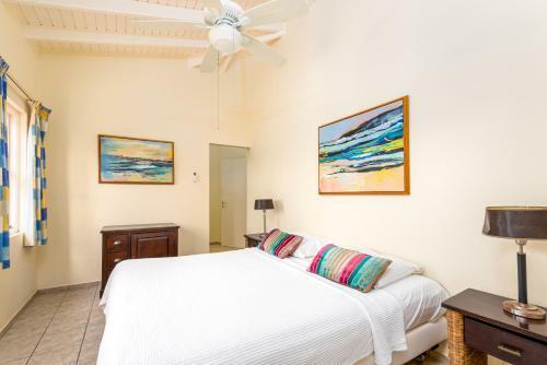 Hotel Bonaire Luxury Suites By Vrhost