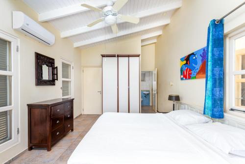 Hotel Bonaire Luxury Suites By Vrhost