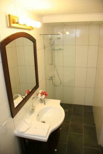 Hotel Bonaire Luxury Suites By Vrhost