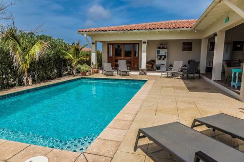 Casa Calida In Sabalpalm Villas