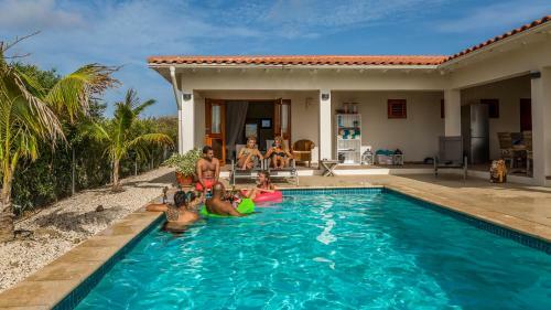 Casa Calida In Sabalpalm Villas