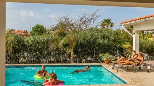 Casa Calida In Sabalpalm Villas