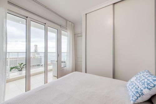Living Las Canteras - Beach Apartment