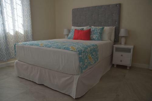 Ixoras Beach Apartments
