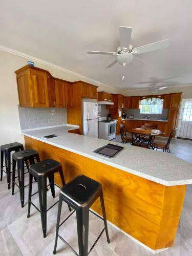 Ixoras Beach Apartments