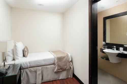 Taiba Front Hotel