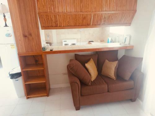 Hythe Gardens Beach Apartments